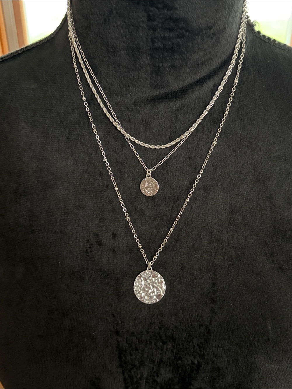 🔥🔥 Express 3 Layered Silver Tone Disc Pendant Necklace